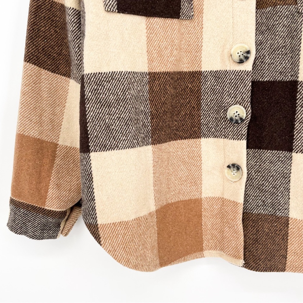 Neutral Plaid Button Down Shacket Medium - image 4